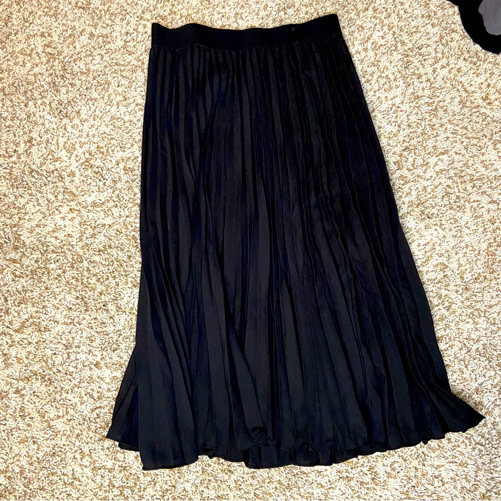 Kate Kasin Pleated Black Midi Skirt Elastic Wasteband Size Small